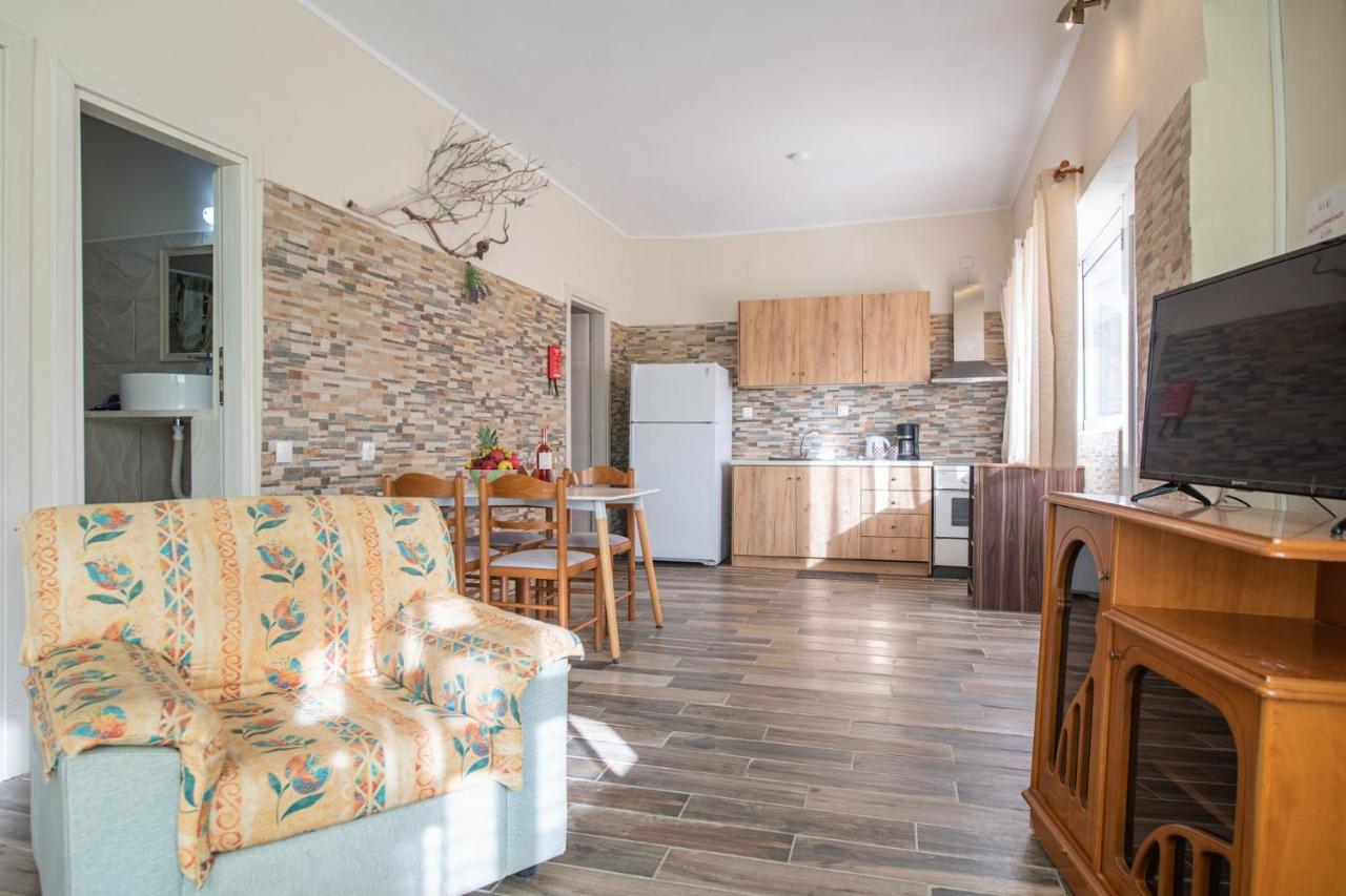 Stelios Stone House Sinarades Vila Kouramades Exterior foto