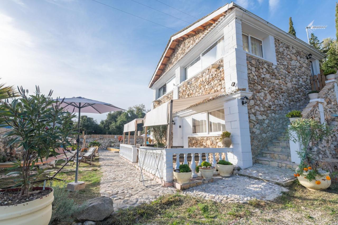 Stelios Stone House Sinarades Vila Kouramades Exterior foto